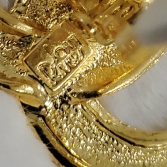 JOAN RIVERS CLASSIC CLIP ON EARRINGS SIGNED INTERLOCKING DOOR KNOCKER - Picture 7 of 8